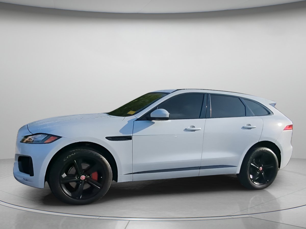 Used 2019 Jaguar F-PACE S image 10