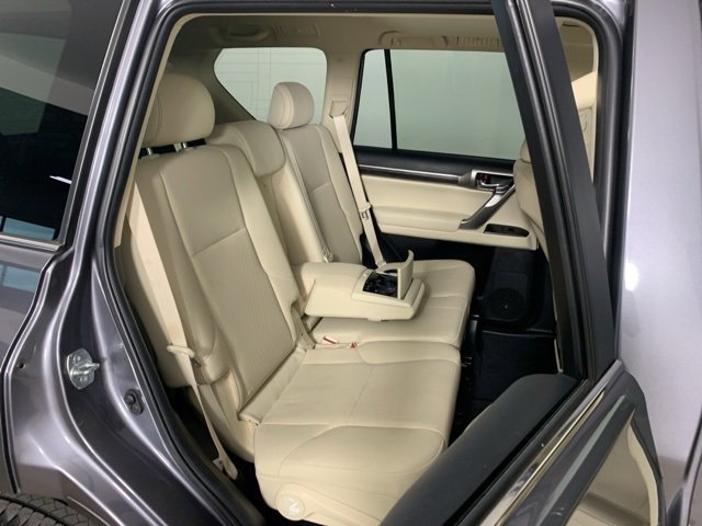 Used 2023 Lexus GX 460 Premium w/ Premium Package image 38