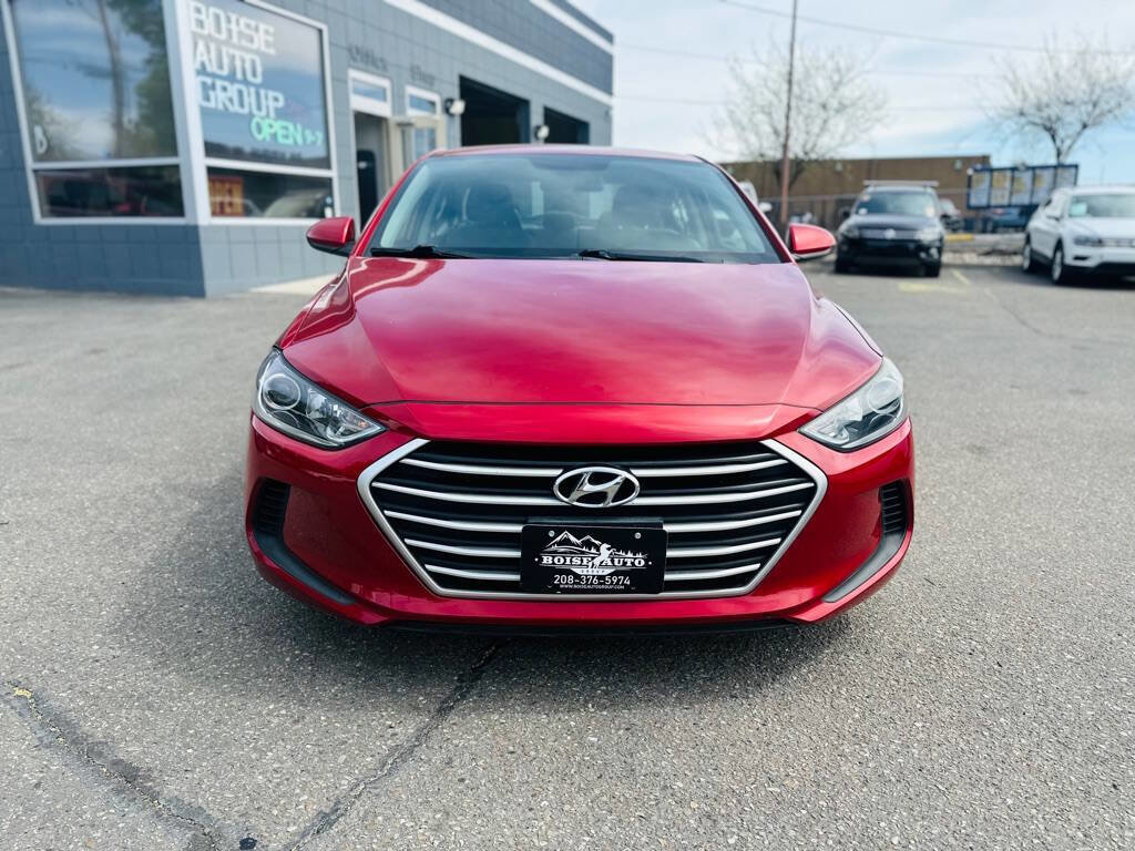 Used 2017 Hyundai Elantra SE image 2
