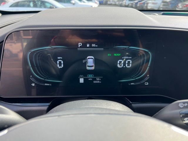 Certified 2025 Kia Niro EX image 16