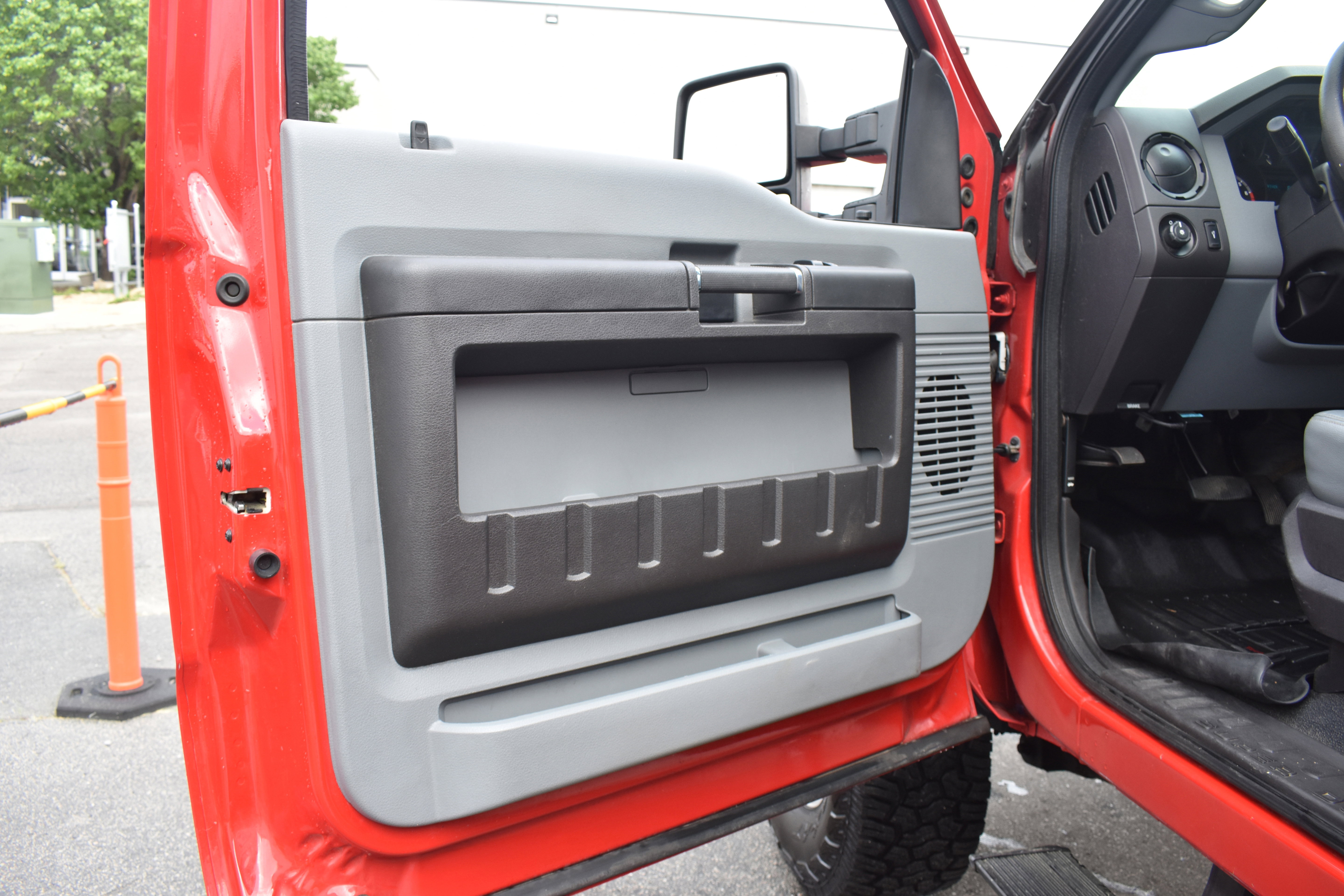 Used 2015 Ford F250 XL w/ Power Equipment Group image 24