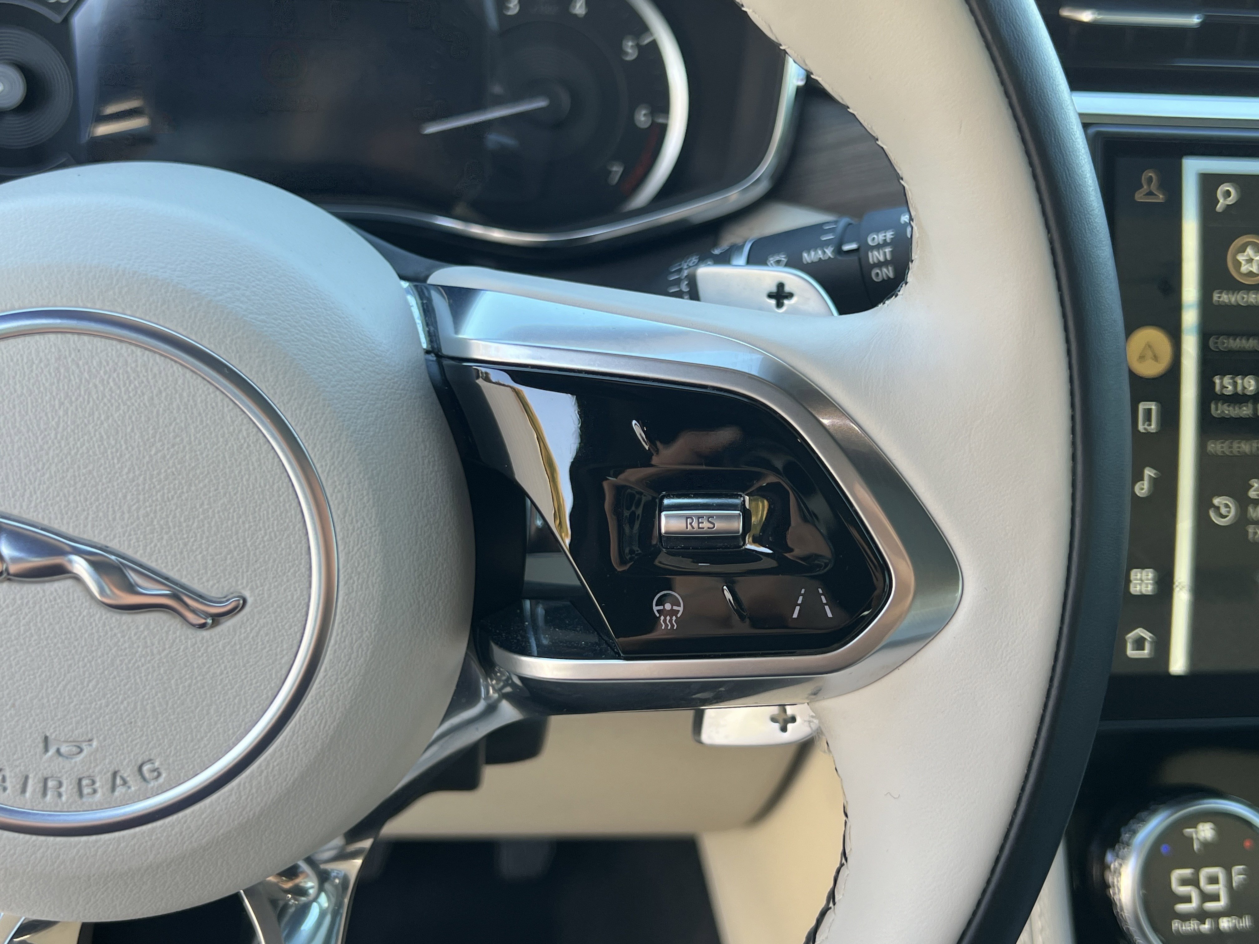 Used 2023 Jaguar F-PACE S image 17