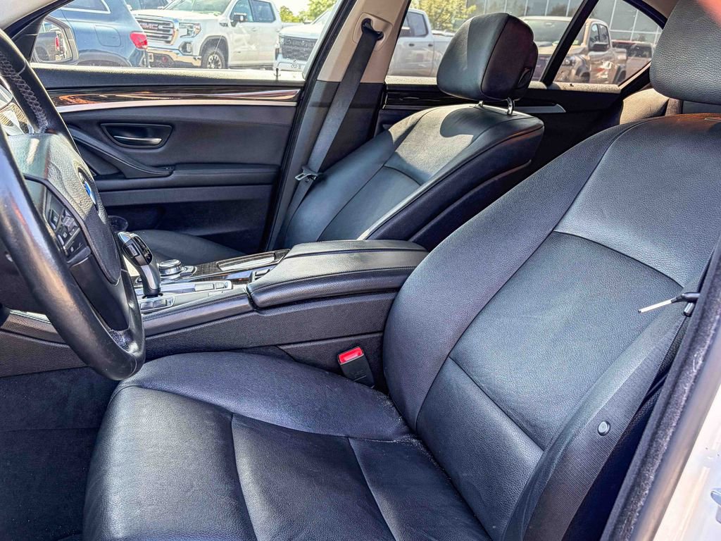 Used 2013 BMW 528i Sedan image 9