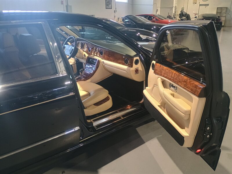 Used 1999 Bentley Arnage Green Label RWD image 42