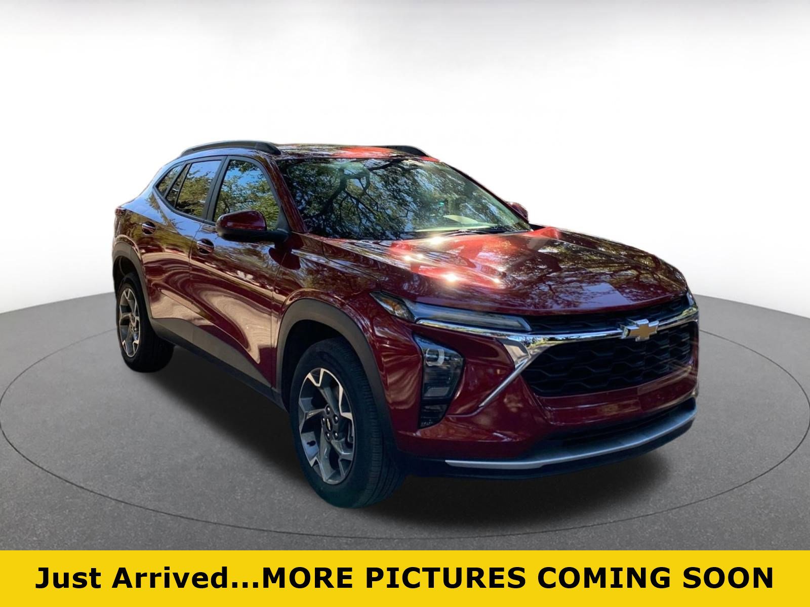 Used 2025 Chevrolet Trax LT