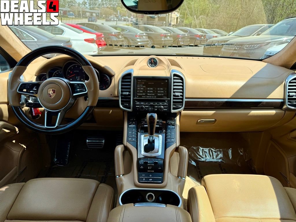 Used 2016 Porsche Cayenne GTS AWD/4WD image 19