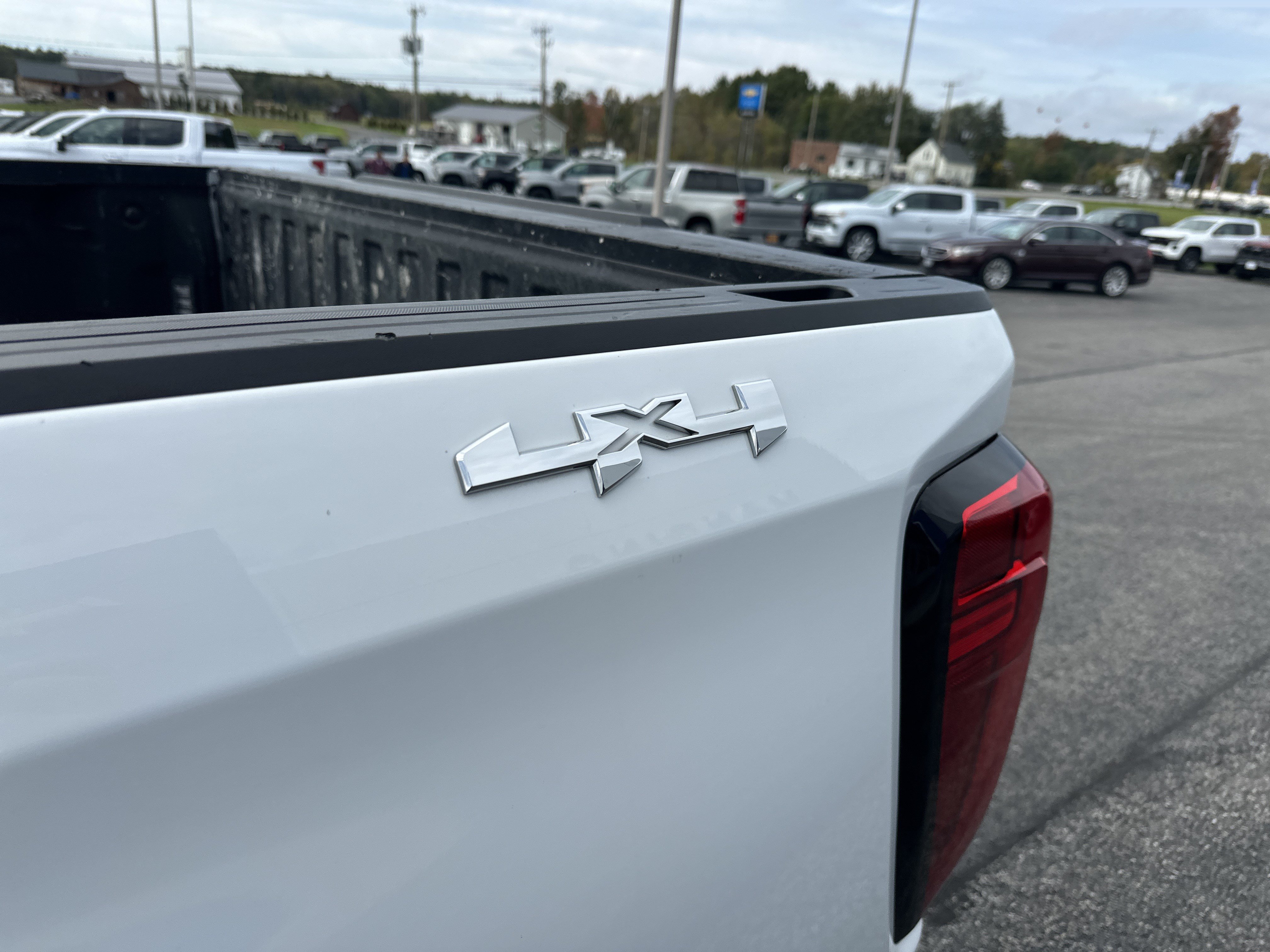 Certified 2024 GMC Sierra 1500 Pro w/ Pro Value Package AWD/4WD image 4