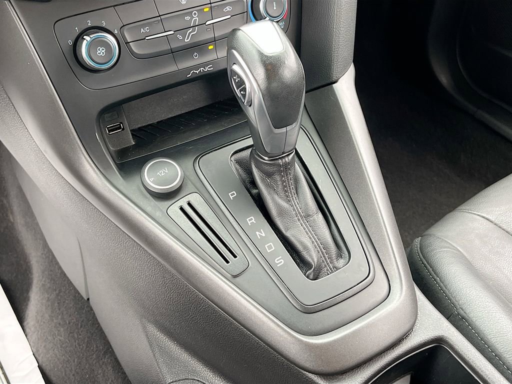 Used 2015 Ford Focus SE w/ Equipment Group 201A image 16