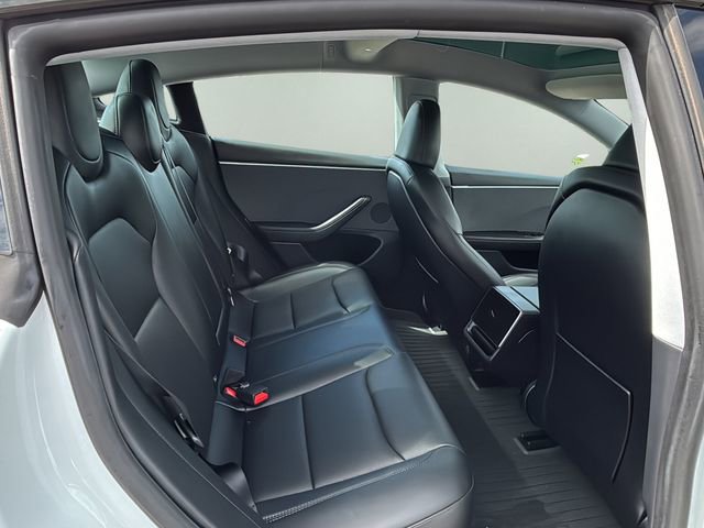Used 2025 Tesla Model 3 image 16
