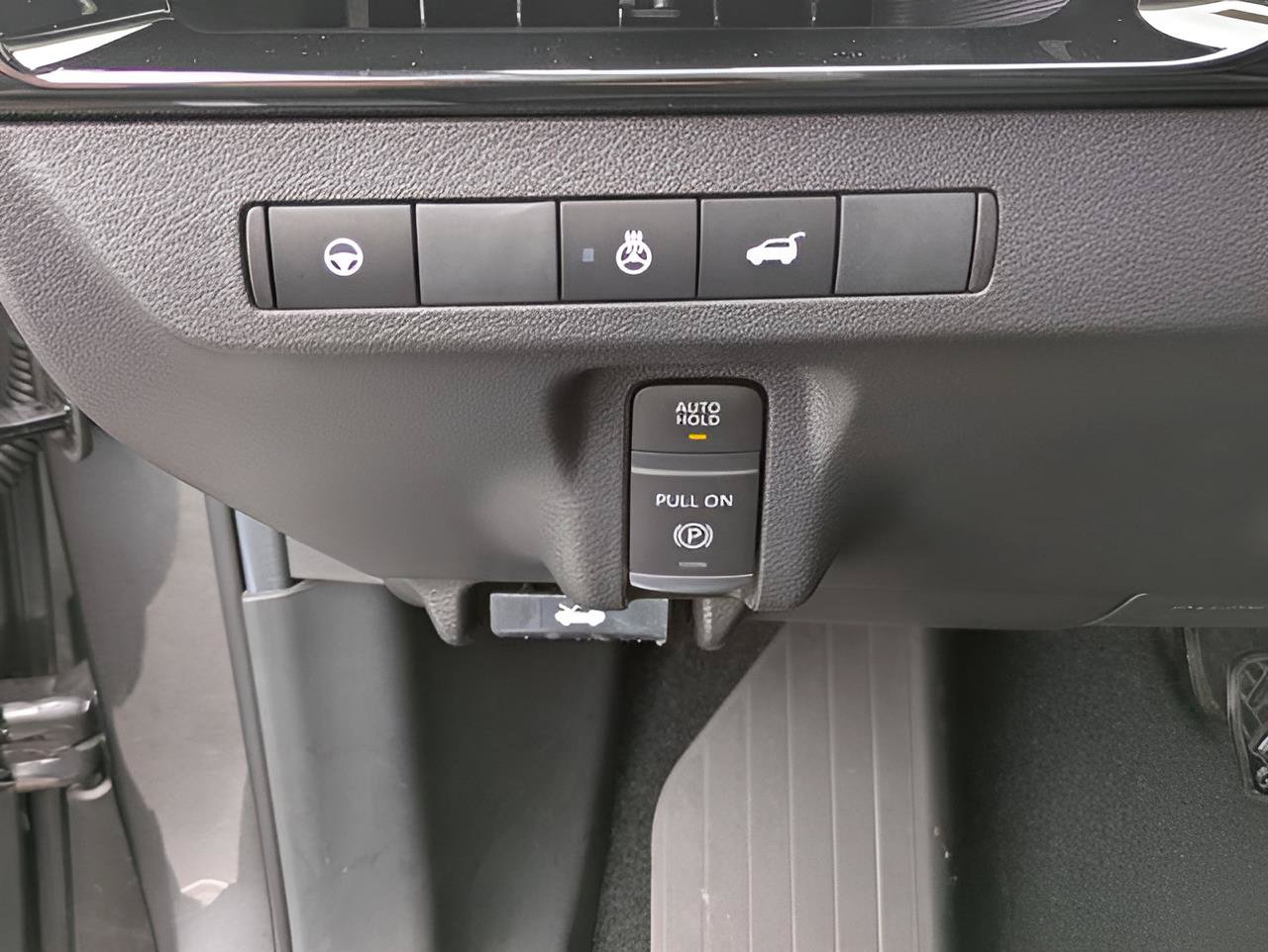 Used 2025 Nissan Murano SL AWD/4WD image 12