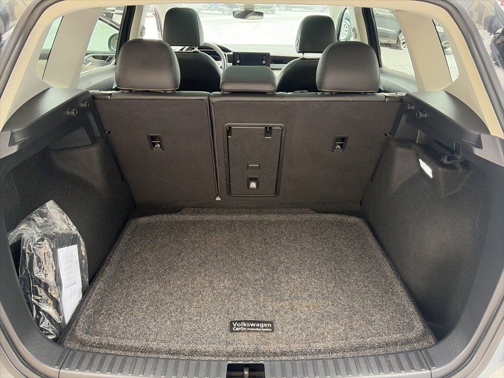 Used 2025 Volkswagen Taos SEL w/ Black Wheel Plus Package image 14