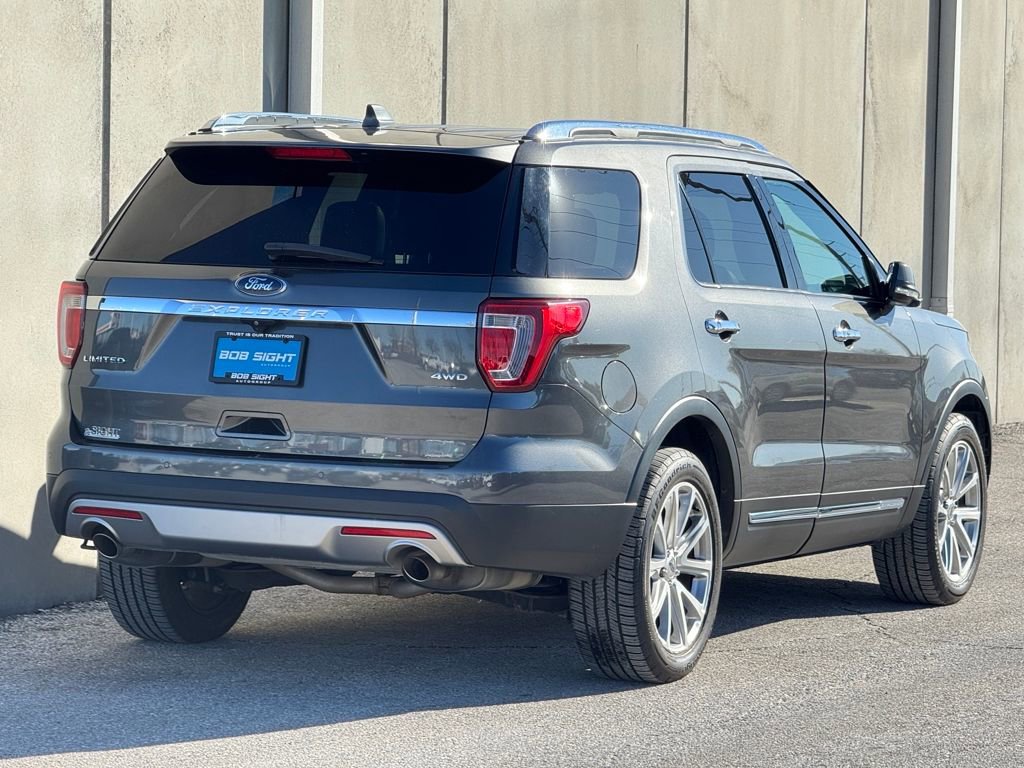 Used 2017 Ford Explorer Limited image 30