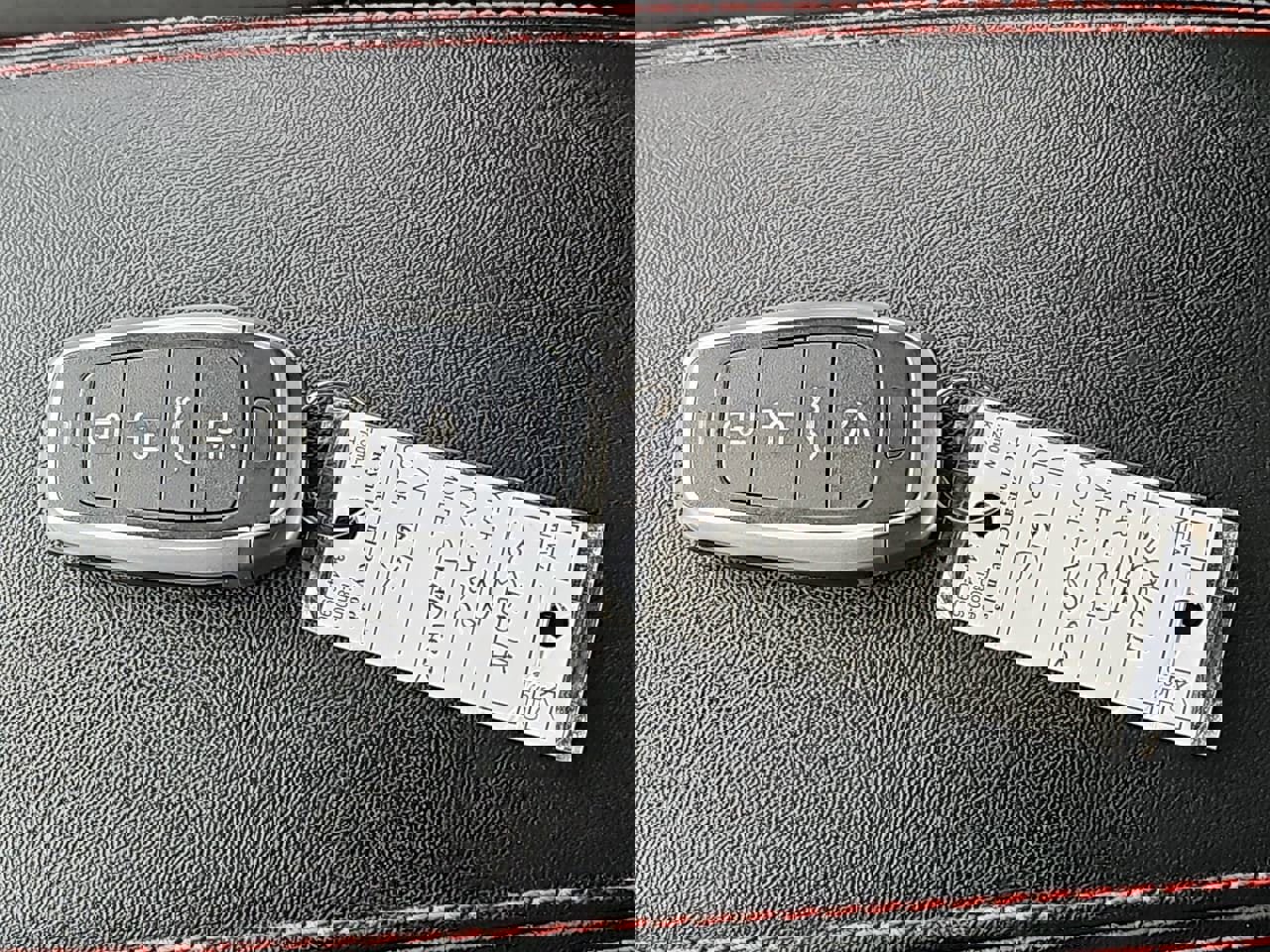 Used 2022 Jeep Cherokee Trailhawk w/ Comfort/Convenience Group image 37