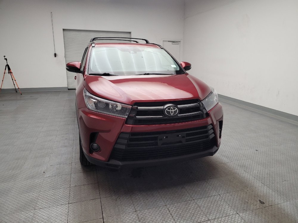 Used 2019 Toyota Highlander SE AWD/4WD image 14