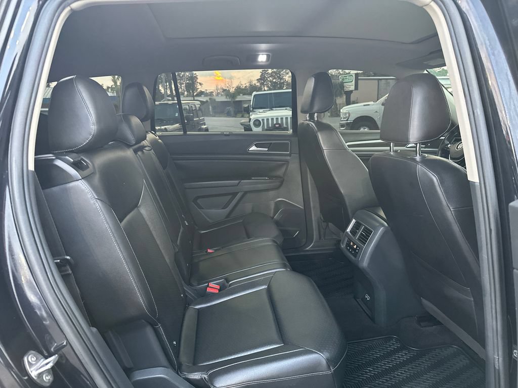 Used 2018 Volkswagen Atlas SEL AWD/4WD image 17