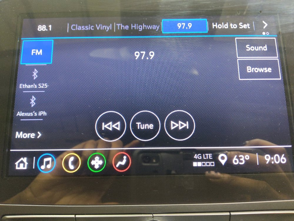 Used 2023 Chevrolet Malibu LT image 25