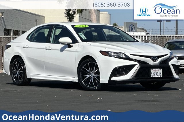 Used 2024 Toyota Camry SE FWD image 1