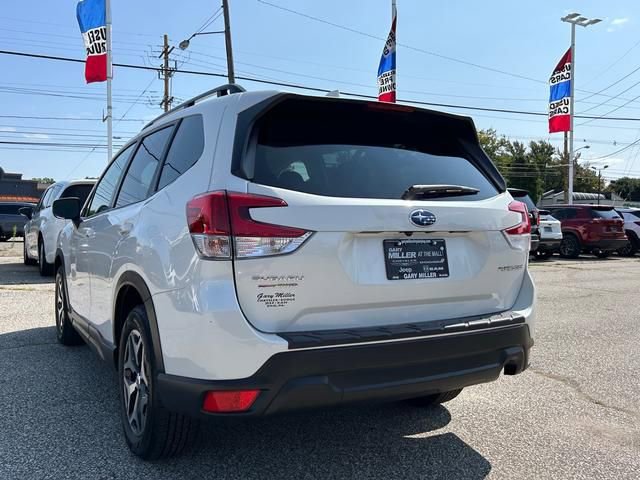 Used 2022 Subaru Forester Premium w/ Popular Package #1 image 5