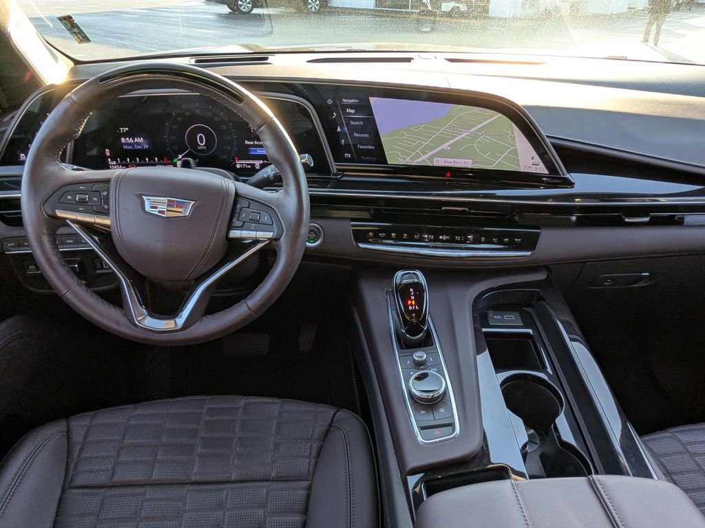 Certified 2024 Cadillac Escalade Premium Luxury Platinum image 24