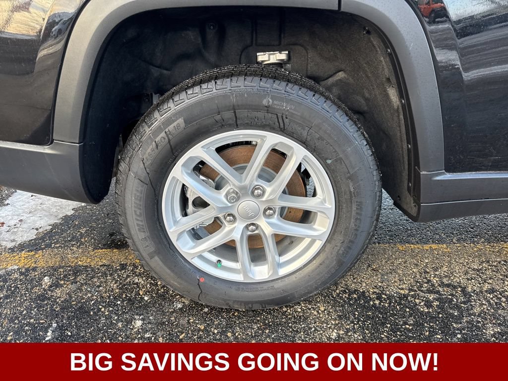 New 2025 Jeep Grand Cherokee L Laredo AWD/4WD image 12