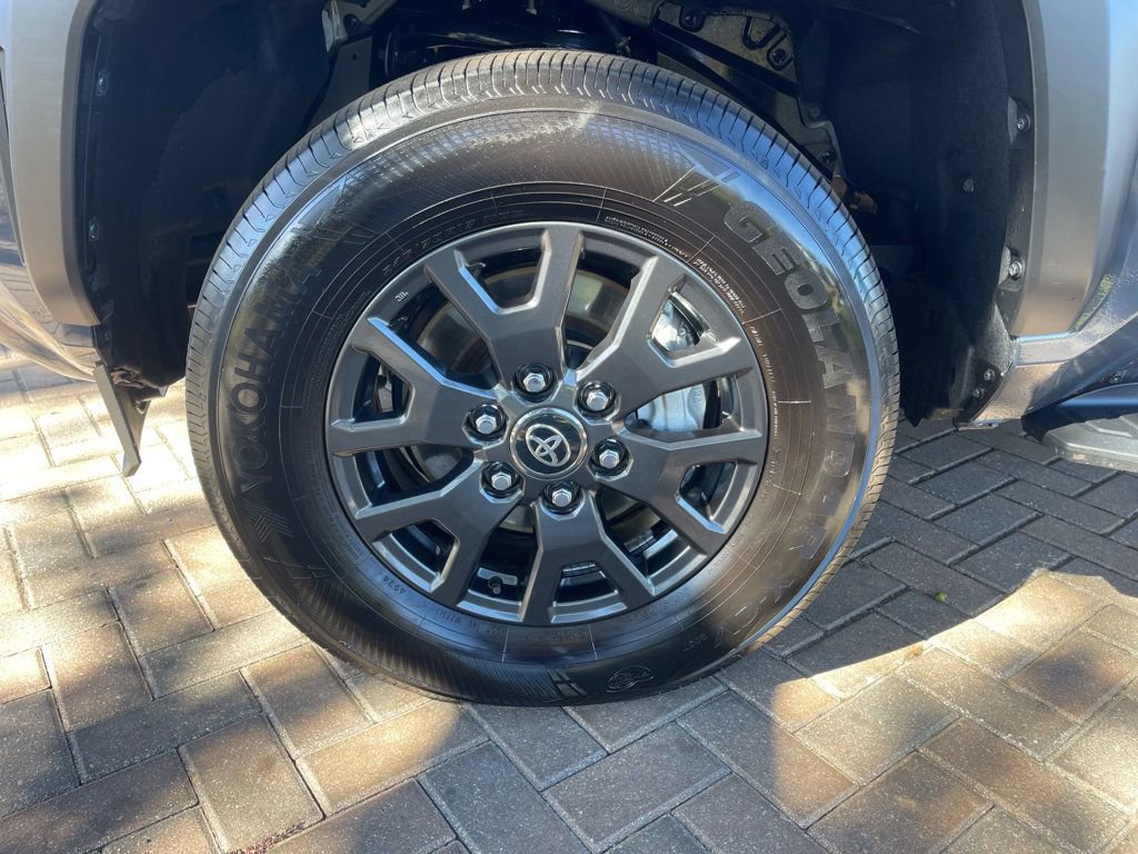 Used 2025 Toyota 4Runner SR5 image 10