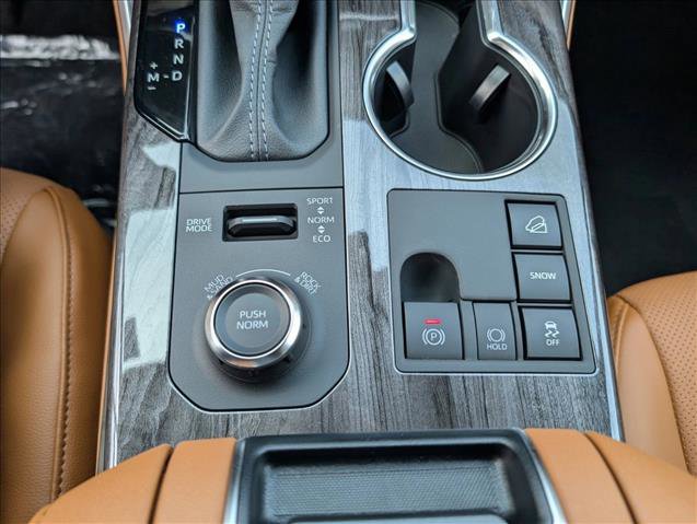 New 2025 Toyota Highlander Platinum image 23