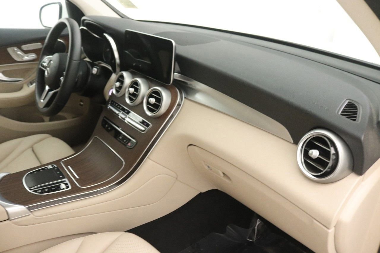 Used 2022 Mercedes-Benz GLC 300 image 25