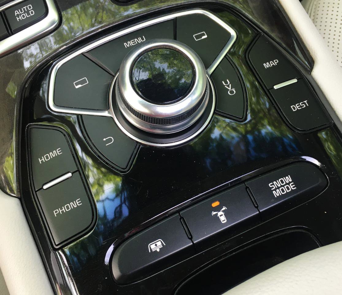 Used 2015 Kia K900 Luxury RWD image 29