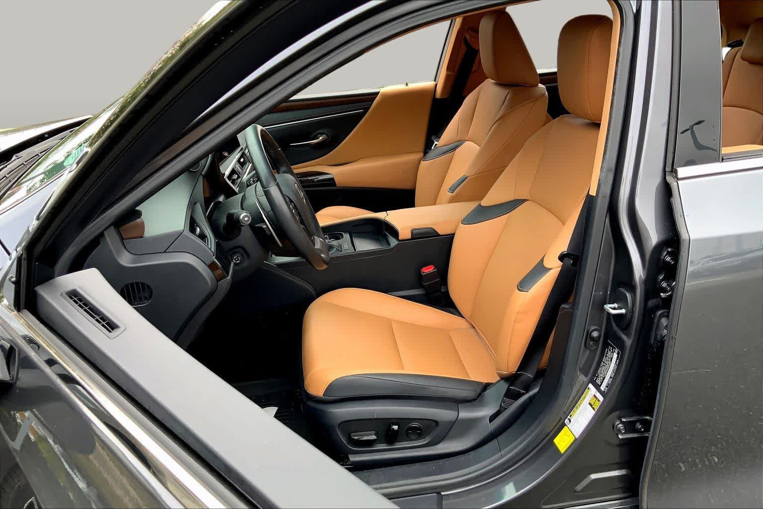 Used 2024 Lexus ES 350 w/ Premium Package FWD image 8
