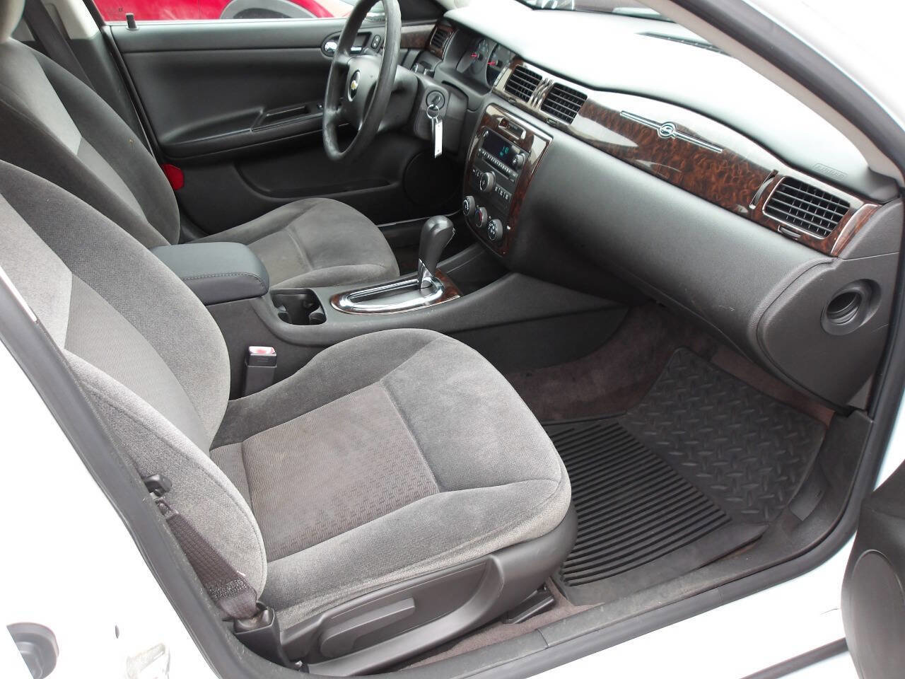 Used 2014 Chevrolet Impala Limited LS image 19