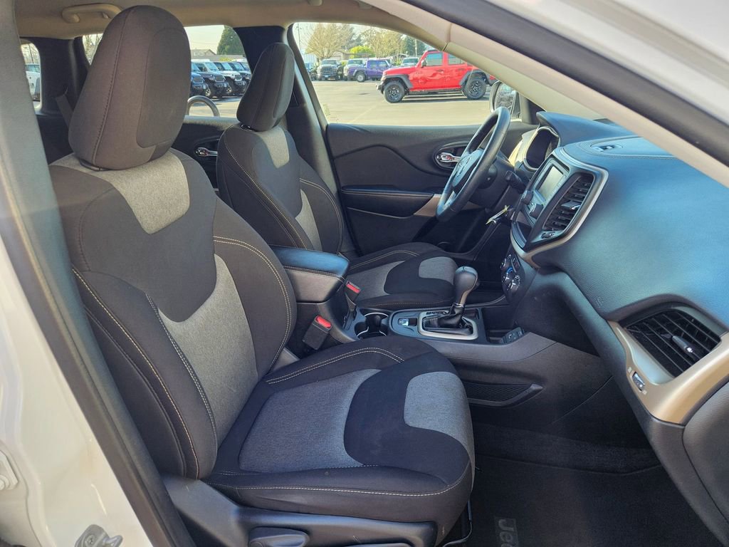 Used 2018 Jeep Cherokee Latitude image 35