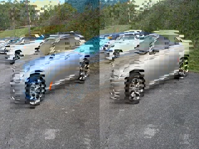 Used 2018 Chrysler 300 Touring L AWD/4WD image 3