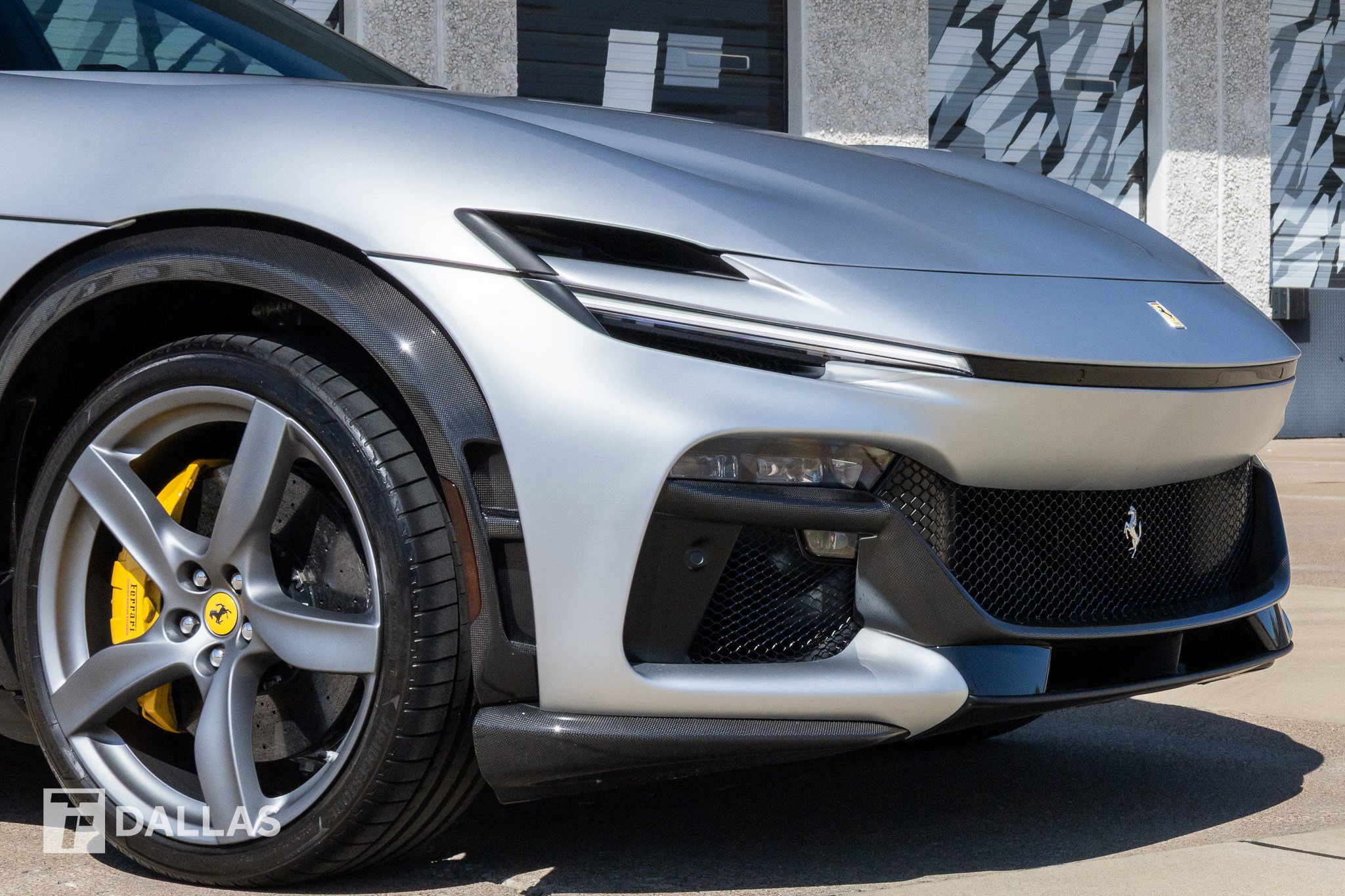 Used 2024 Ferrari Purosangue image 2