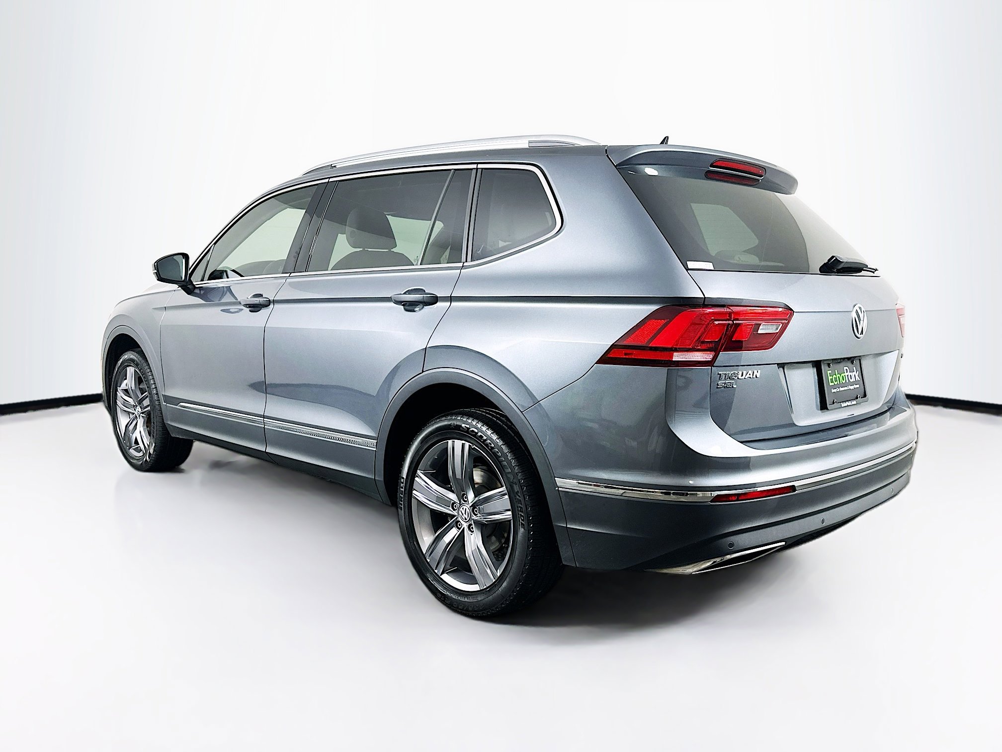 Used 2020 Volkswagen Tiguan SEL w/ 3rd Row Seat Package image 5