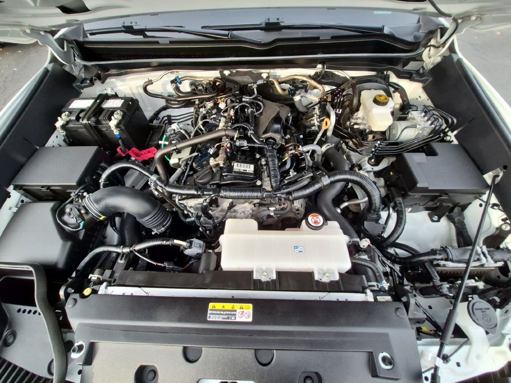 Used 2025 Toyota Tacoma SR RWD image 18