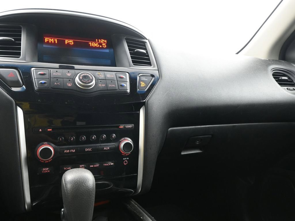 Used 2016 Nissan Pathfinder S image 16