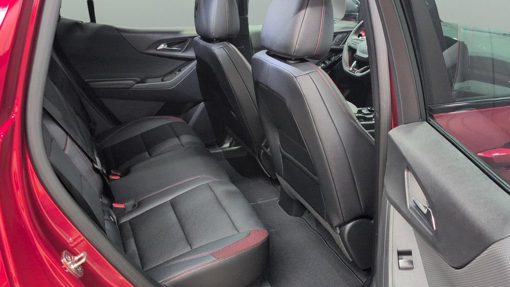 New 2026 Chevrolet Equinox RS w/ Convenience Package III FWD image 22