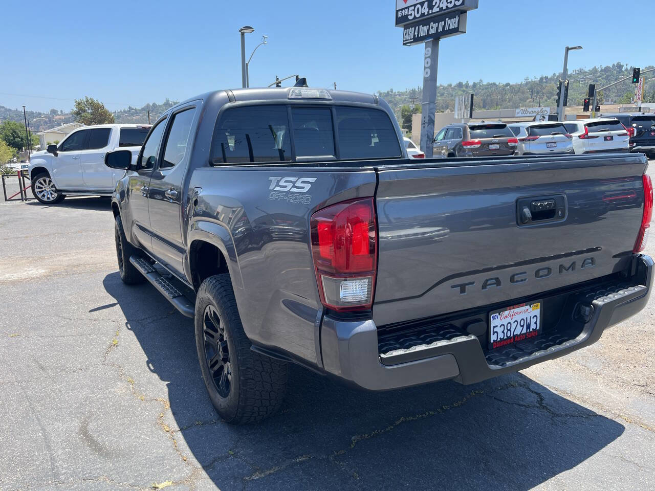 Used 2022 Toyota Tacoma SR image 9