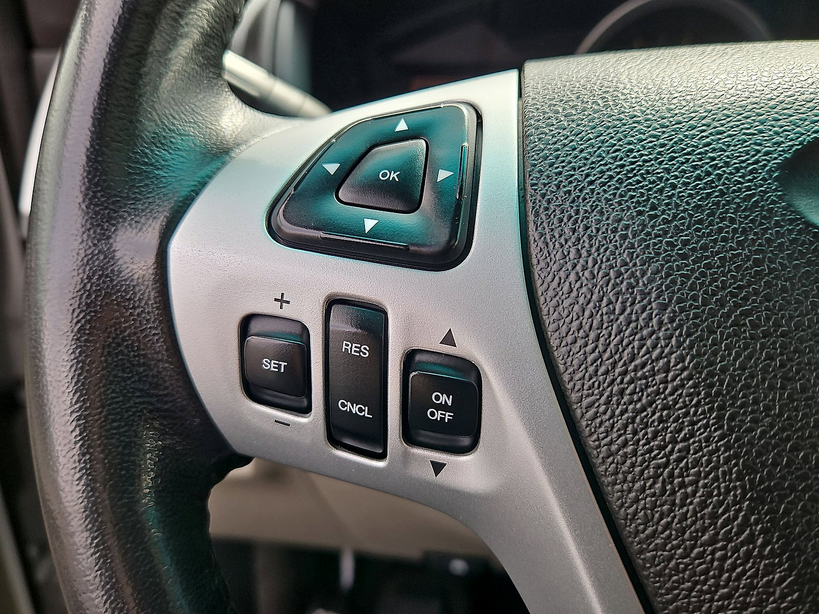 Used 2011 Ford Explorer XLT w/ 201A Rapid Spec Order Code image 17