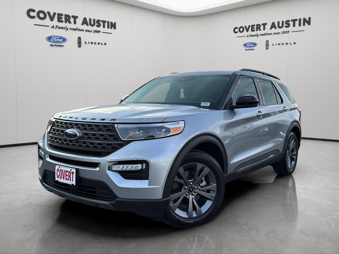 Certified 2023 Ford Explorer XLT w/ Equipment Group 202A