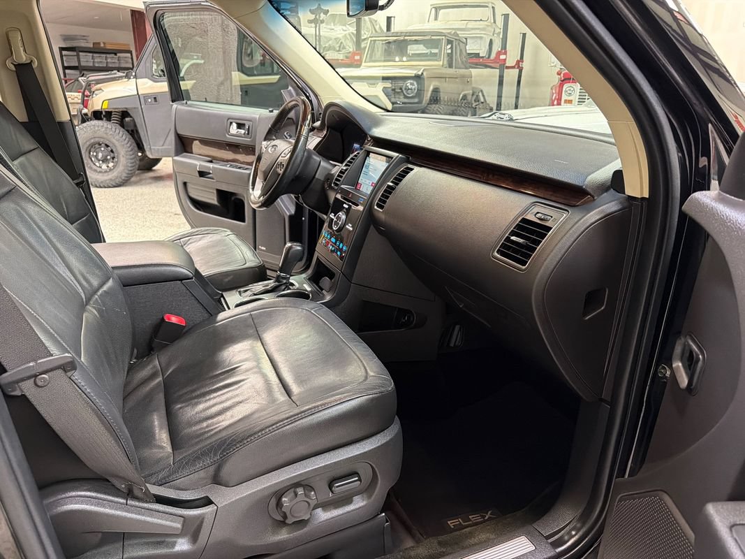 Used 2016 Ford Flex Limited FWD image 37