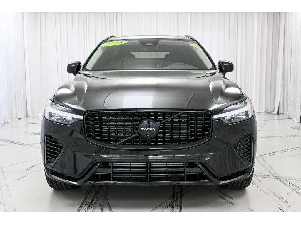 Used 2025 Volvo XC60 T8 Plus w/ Protection Package Premier AWD/4WD image 3
