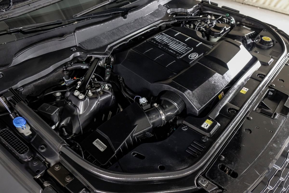 Used 2021 Land Rover Range Rover P525 Westminster Edition image 46