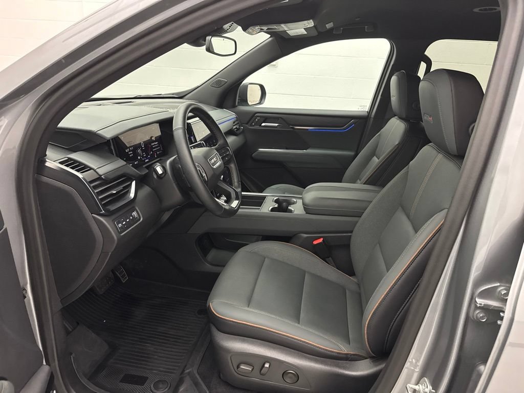 Used 2025 GMC Acadia AT4 w/ LPO, Floor Liner Package AWD/4WD image 20