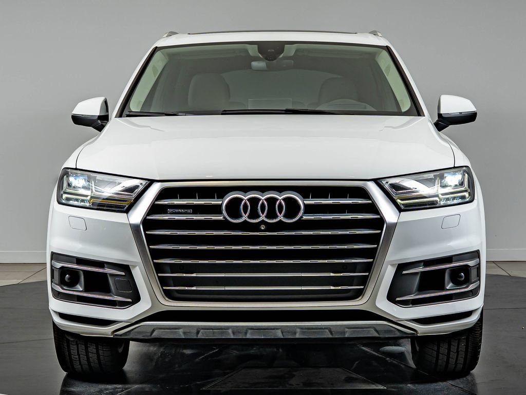 Used 2017 Audi Q7 3.0T Prestige AWD/4WD image 2