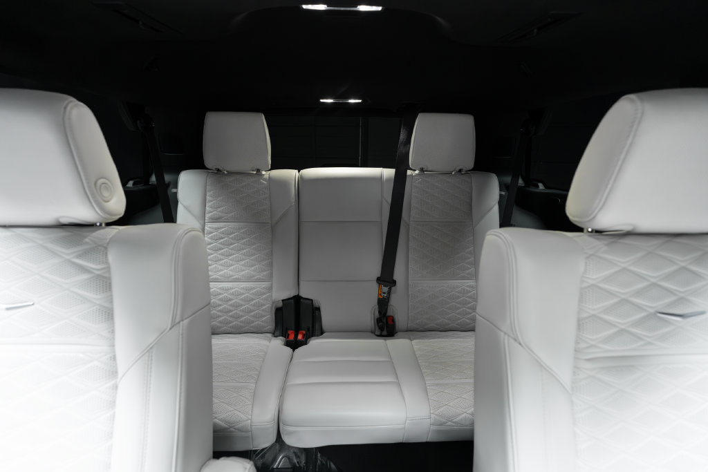 Used 2025 Cadillac Escalade Premium Luxury Platinum AWD/4WD image 47