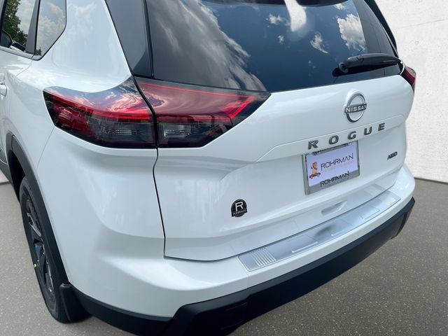 New 2026 Nissan Rogue SV w/ Cold Weather Package AWD/4WD image 31