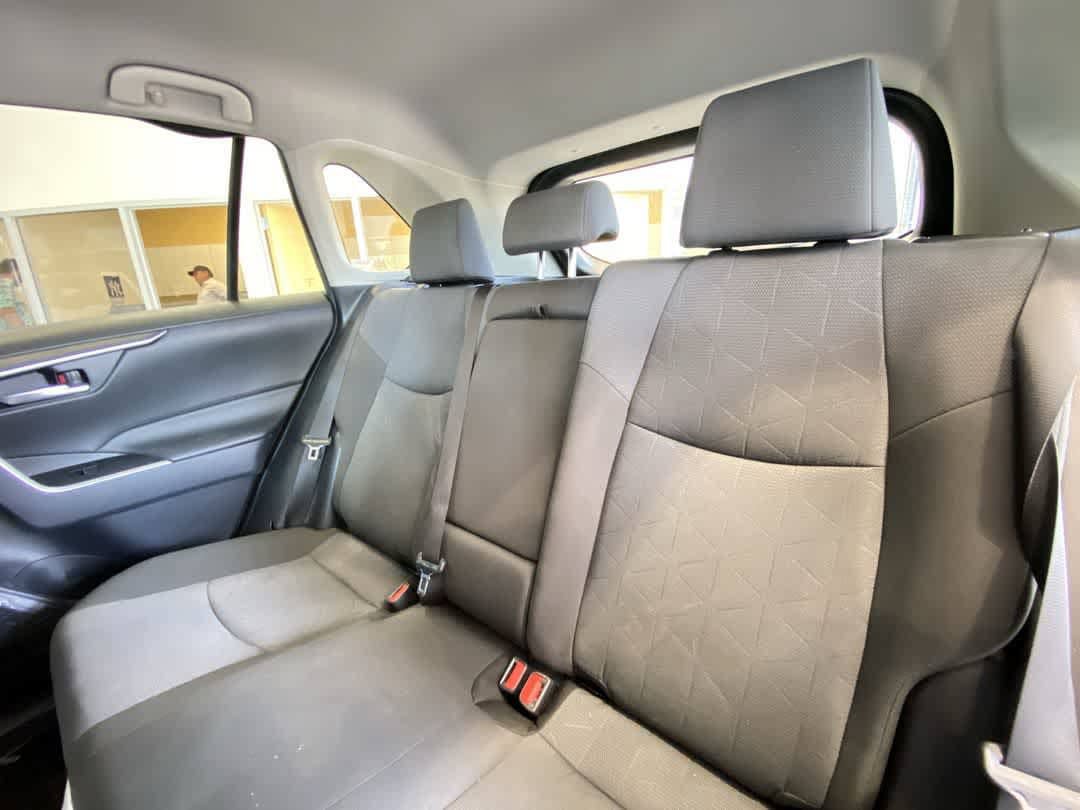 Used 2025 Toyota RAV4 XLE AWD/4WD image 24
