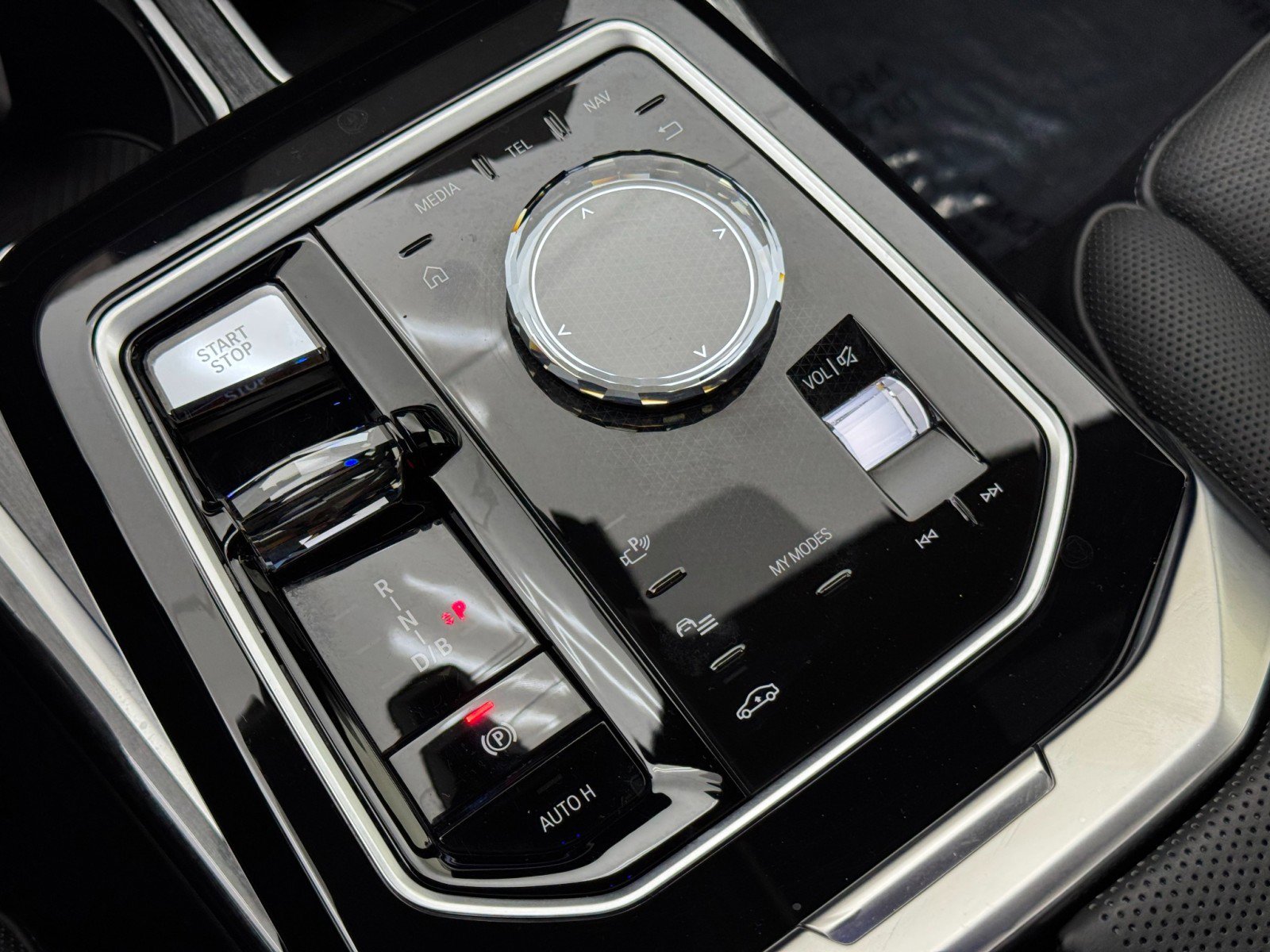 Used 2023 BMW i7 xDrive60 w/ Executive Package 2 image 35