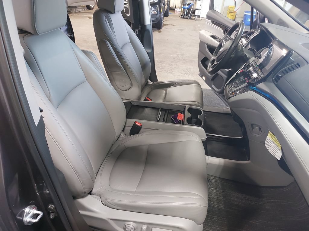 Used 2023 Honda Odyssey Touring image 10